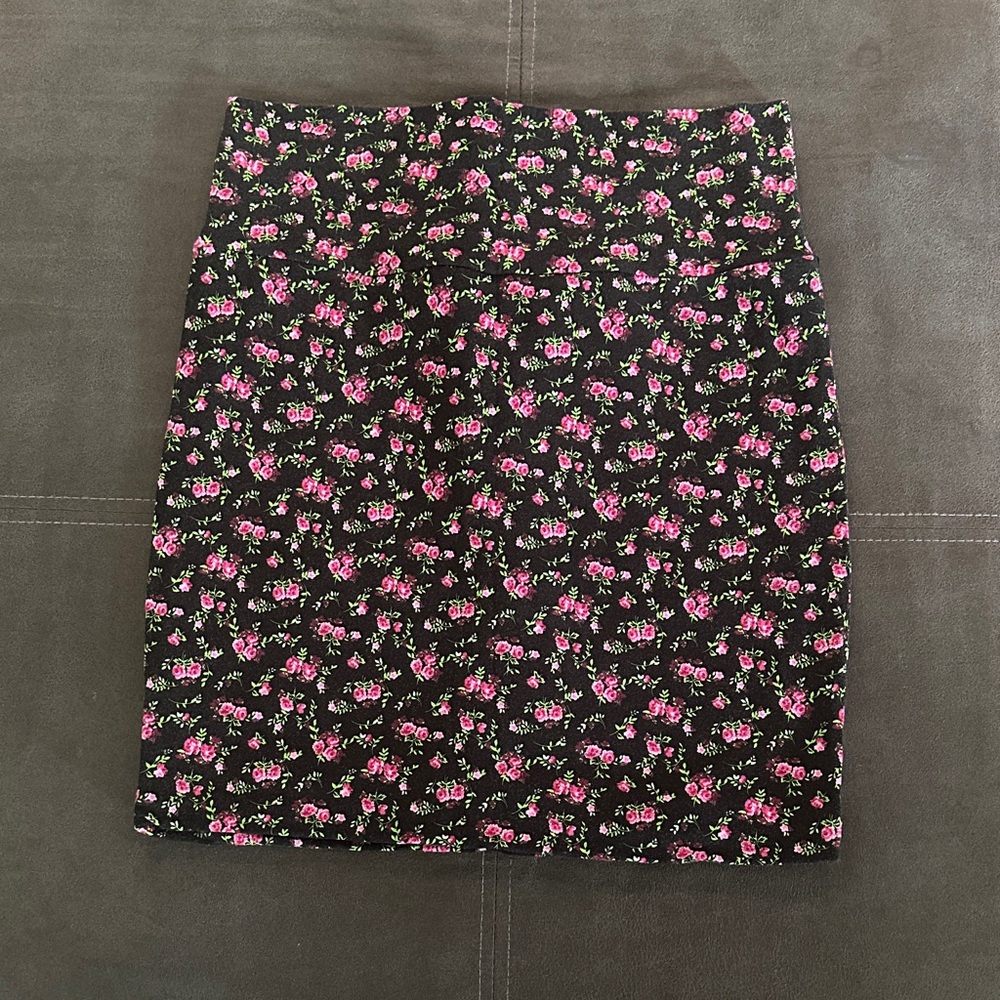 Ambiance Black and Pink Floral Pencil Skirt